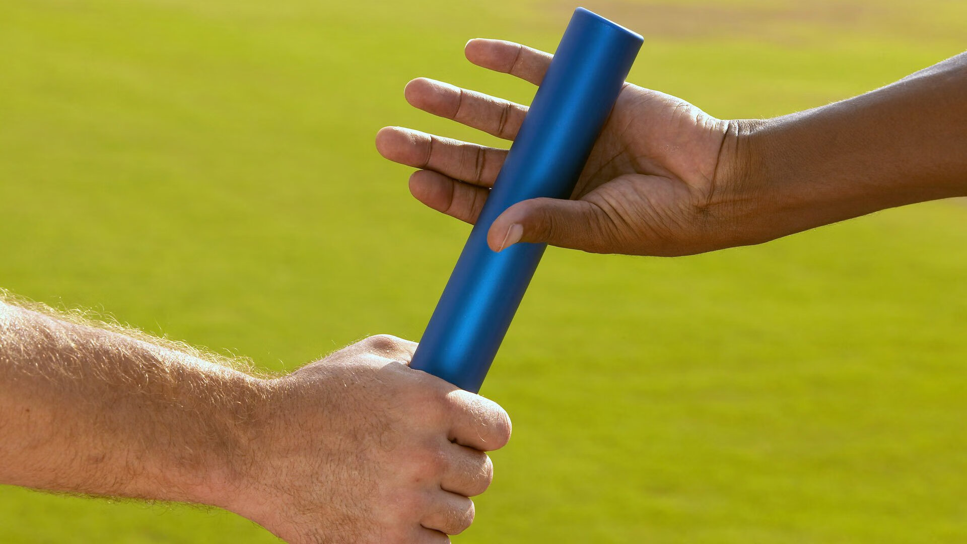 “壁球赛场，快速反击与精准控制：2025世界运动会在高新区全民健身馆激烈上演！”